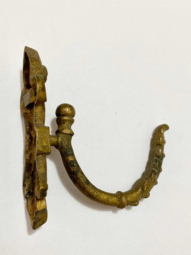 Antigo Suporte Gancho De Parede Em Bronze Ornamentado