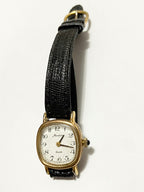 Relógio Antigo Mondaine Quartz Dourado