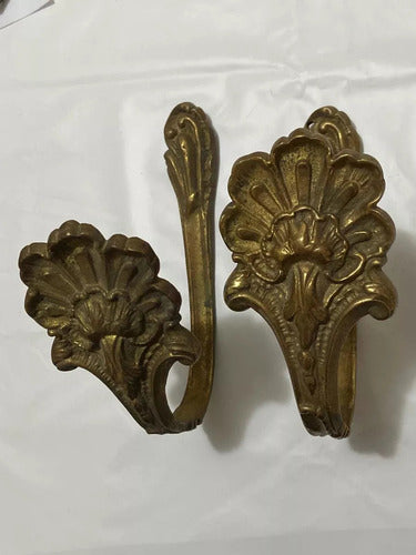 Antigo Suporte Flor para Cortina em Bronze Grande