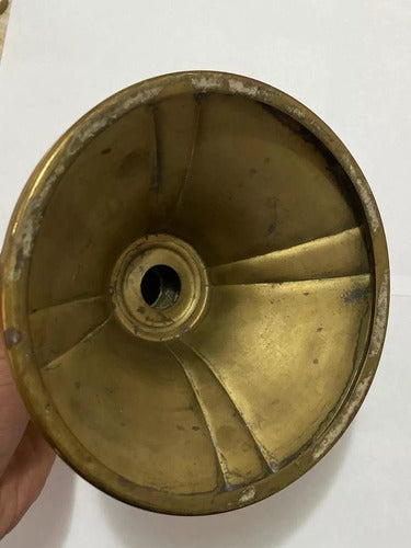 Castiçal Antigo De Metal Dourado