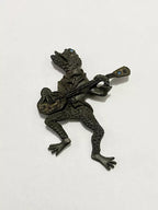 Broche Antigo Sapo Guitarra Com Pedra Azul Cor Prata