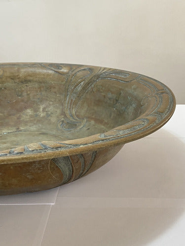 Bacia antiga Grande com relevo Art Nouveau – 47,5cm