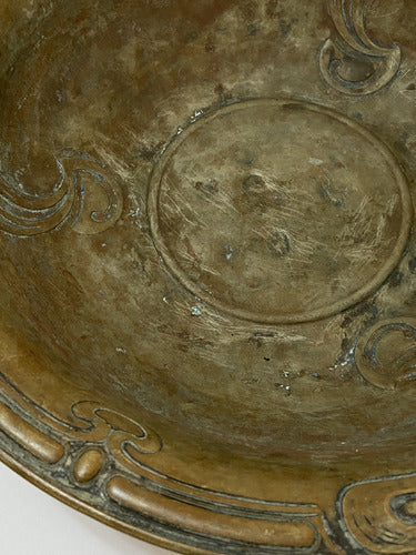 Bacia antiga Grande com relevo Art Nouveau – 47,5cm