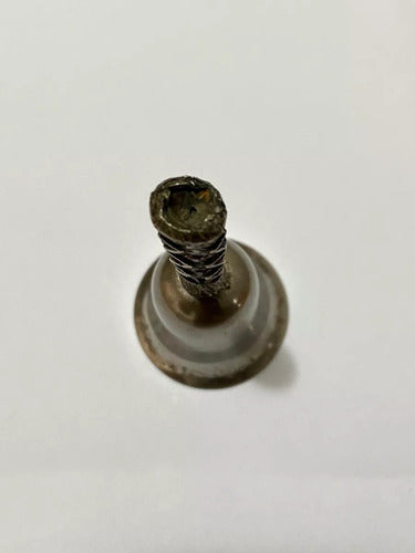 Sino Antigo Em Metal Prata Com Cabo Decorado E Pedras