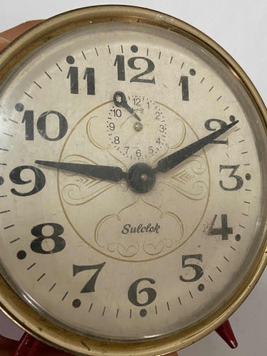 Despertador Antigo Sunclok Vermelho E Dourado No Estado
