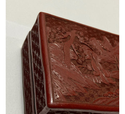 Caixa Antiga Porta Jóias Oriental Executada Em Laca Vermelha